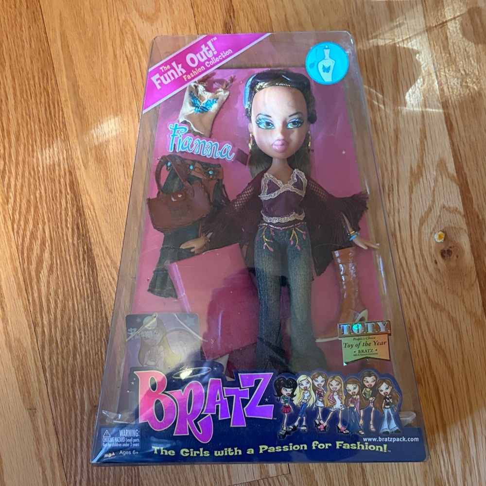 Bratz Funk Out! Fianna Doll - Brown and Black